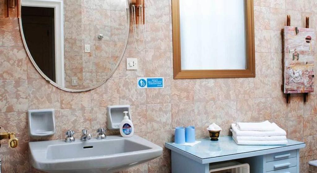 B&B Martini Φλωρεντία Δωμάτιο φωτογραφία